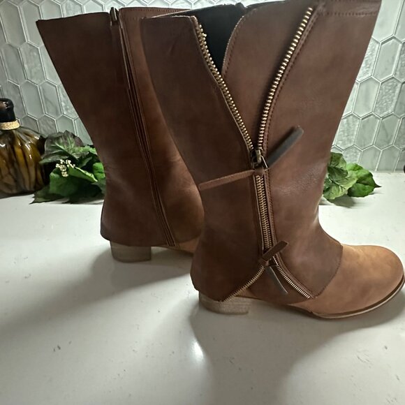 Brown Leather Knee-High Boots With Dual Zipper Closure & Block Heel - Picture 11 of 13